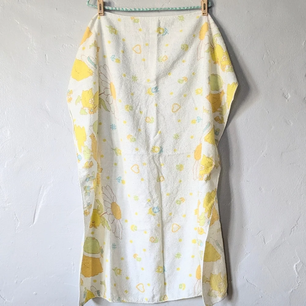 Vintage 70s Pastel Chick & Daisy Baby Blanket Roller Skating 38x28